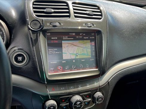 Used 2015 Dodge Journey Crossroad w/ Flexible Seating Group FWD image 14