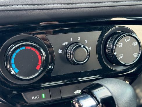 Used 2022 Honda HR-V Sport image 30