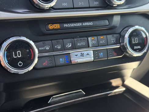 Used 2022 Ford F250 Lariat AWD/4WD image 28