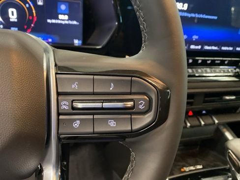 New 2025 Chevrolet Colorado LT w/ LT Convenience Package image 15