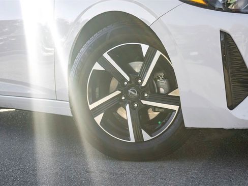 Used 2024 Nissan Sentra SV image 2