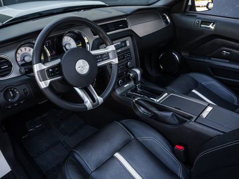 Used 2010 Ford Mustang GT Premium image 2