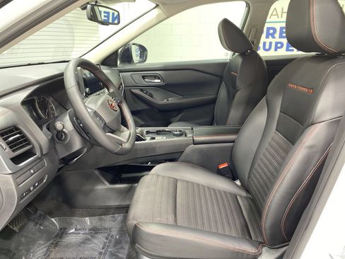 Used 2026 Nissan Rogue SV w/ Rock Creek Premium Package AWD/4WD image 11