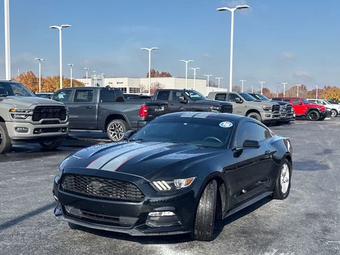 Used 2016 Ford Mustang Coupe image 7