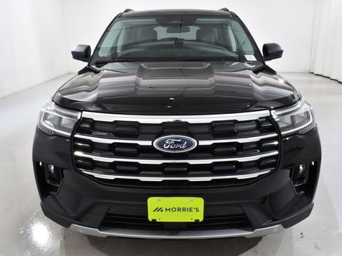 New 2025 Ford Explorer Active w/ Active Comfort Package image 3