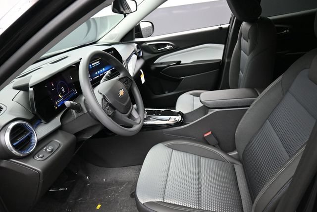 New 2026 Chevrolet Trax LT FWD image 8