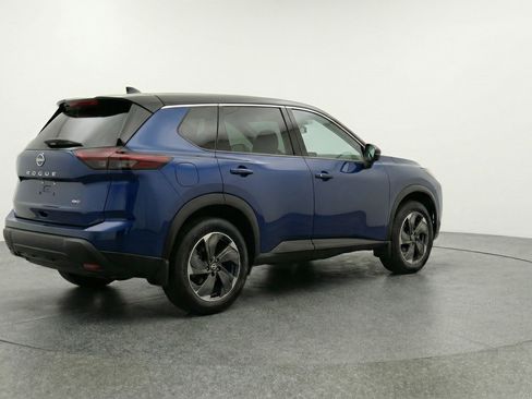 Used 2025 Nissan Rogue SV image 9