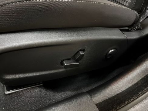 Used 2023 Dodge Charger SXT image 28