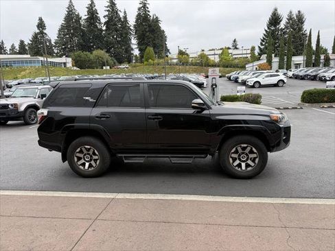 Certified 2024 Toyota 4Runner TRD Off-Road Premium w/ Off Road Premium Plus Package AWD/4WD image 8