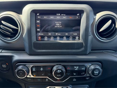 Used 2023 Jeep Wrangler Unlimited w/ Cold Weather Group AWD/4WD image 17