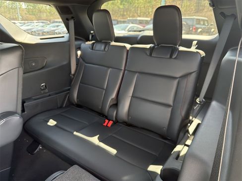 New 2026 Ford Explorer ST-Line w/ ST-Line Street Pack image 24