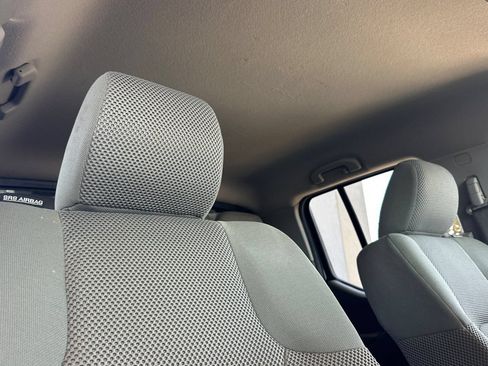 Used 2016 Nissan Frontier SV AWD/4WD image 15