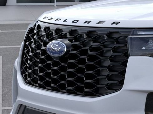 New 2026 Ford Explorer ST-Line w/ ST-Line Street Pack AWD/4WD image 17