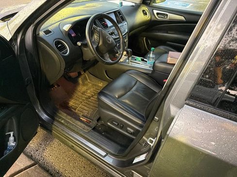 Used 2020 Nissan Pathfinder SL FWD image 43