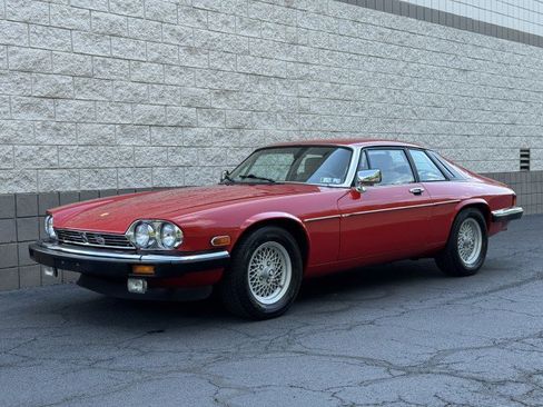 Used 1991 Jaguar XJS image 1