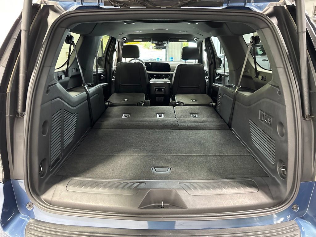 Used 2026 Chevrolet Suburban LT w/ Comfort Package AWD/4WD image 62