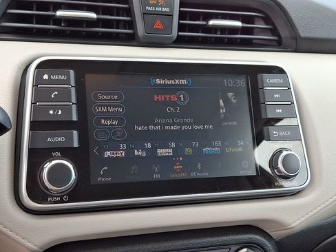 Used 2021 Nissan Versa SV FWD image 17