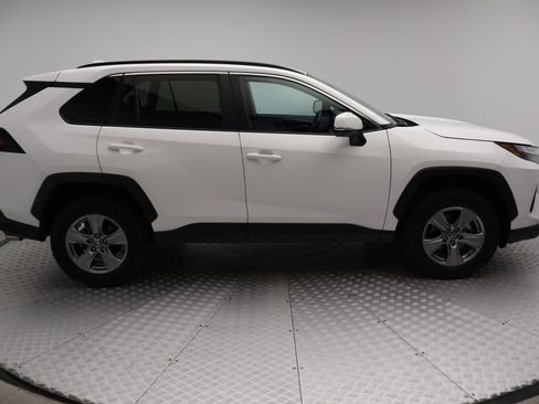 Used 2024 Toyota RAV4 XLE FWD image 7