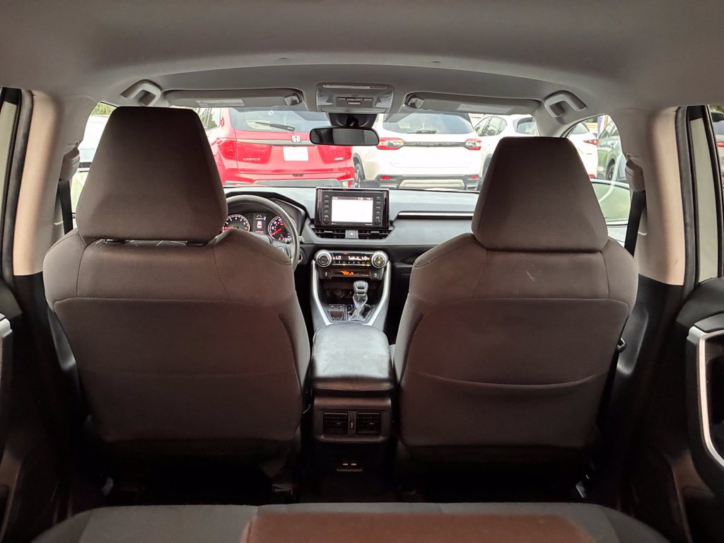 Used 2021 Toyota RAV4 XLE FWD image 14