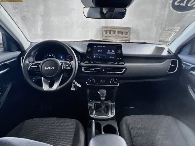 Used 2023 Kia Seltos LX AWD/4WD image 28