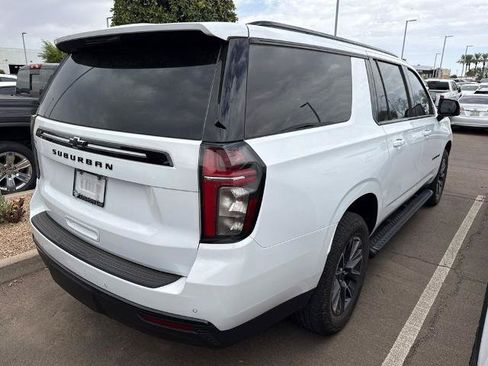 Used 2024 Chevrolet Suburban Z71 w/ Luxury Package AWD/4WD image 3