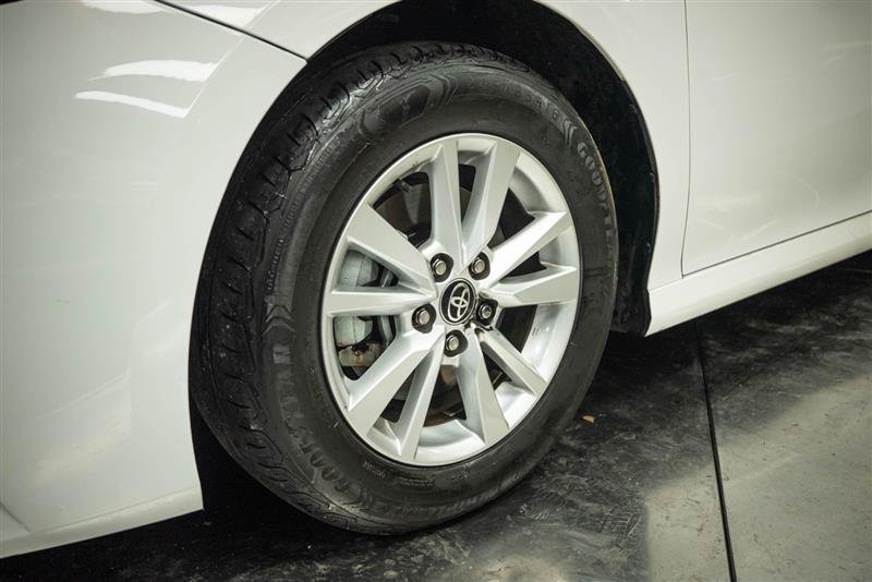 Used 2026 Toyota Camry LE FWD image 3