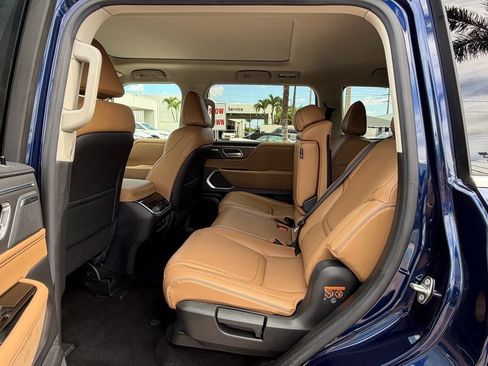 Used 2026 INFINITI QX80 Luxe w/ Exterior Package RWD image 14