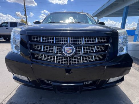 Used 2013 Cadillac Escalade ESV Premium AWD/4WD image 9