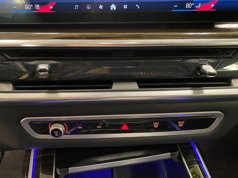 Used 2024 BMW X7 xDrive40i image 6