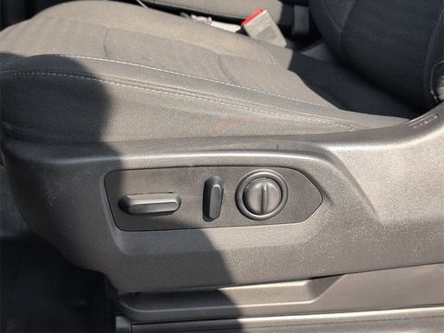 Used 2020 Chevrolet Silverado 1500 LT w/ Convenience Package image 10