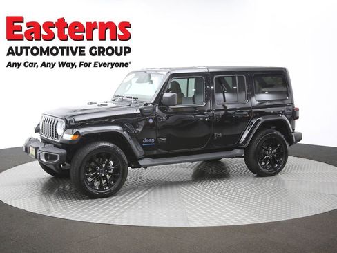 Used 2025 Jeep Wrangler Unlimited Sahara AWD/4WD image 57