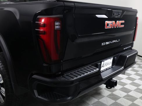 Used 2024 GMC Sierra 2500 Denali w/ Denali Reserve Package AWD/4WD image 62