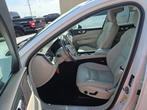 Used 2023 Volvo XC60 T8 Plus w/ Protection Package Premier AWD/4WD image 3