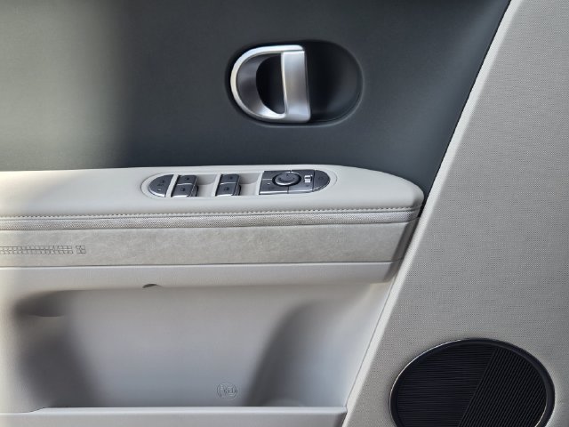Certified 2023 Hyundai Ioniq 5 SEL AWD/4WD image 16