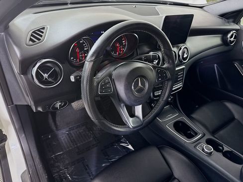 Used 2018 Mercedes-Benz GLA 250 4MATIC image 19
