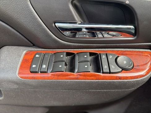 Used 2013 Chevrolet Avalanche LS w/ All-Star Edition AWD/4WD image 20