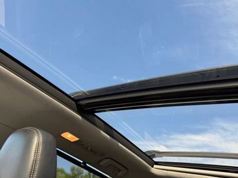 Used 2019 Toyota Highlander Limited Platinum AWD/4WD image 13
