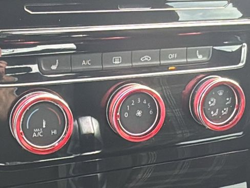 Used 2020 Volkswagen GTI S image 25