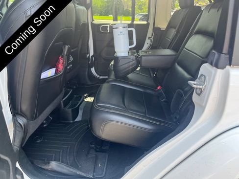 Used 2018 Jeep Wrangler Unlimited Sahara AWD/4WD image 23