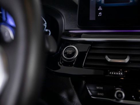 Used 2022 BMW 530e w/ Premium Package image 30