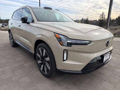 New 2025 Volvo EX90 Plus w/ Protection Package Premier