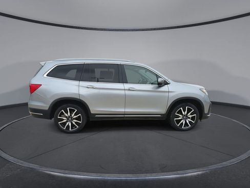 Used 2019 Honda Pilot Touring image 9