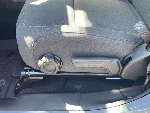 New 2025 Jeep Gladiator Sport image 30