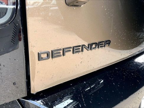 New 2026 Land Rover Defender 110 X-Dynamic SE image 15