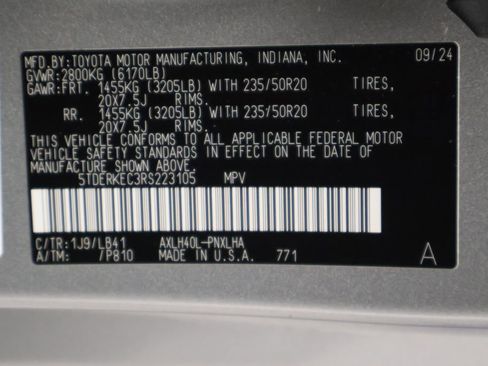 Certified 2024 Toyota Sienna Platinum FWD image 17