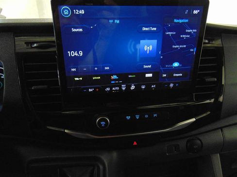 Used 2023 Ford Transit 350 XLT image 11