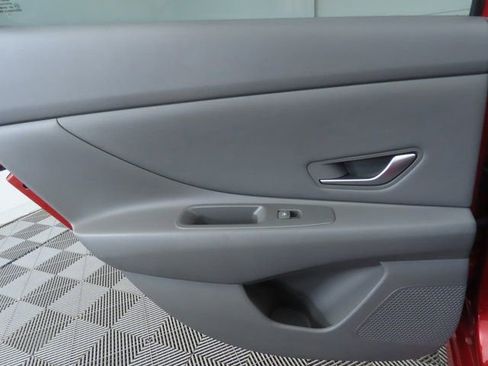 Used 2023 Hyundai Elantra SEL w/ Convenience Package image 27