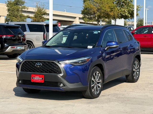 Used 2023 Toyota Corolla Cross XLE w/ Convenience Package AWD/4WD image 8