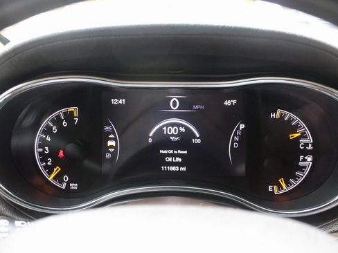 Used 2017 Jeep Grand Cherokee Overland image 25