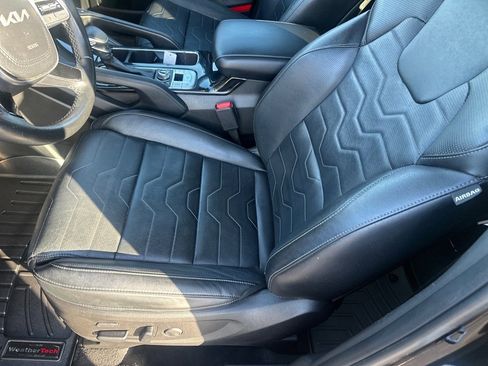 Used 2022 Kia Telluride SX w/ SX Prestige Package image 14